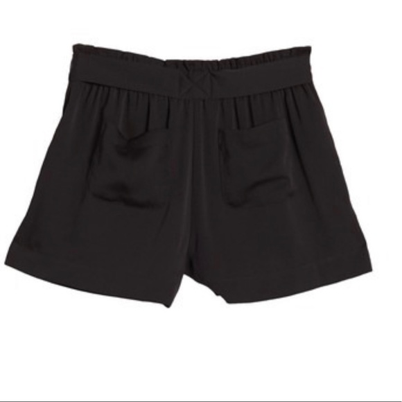 Front-tie Shorts - Picture 3 of 3